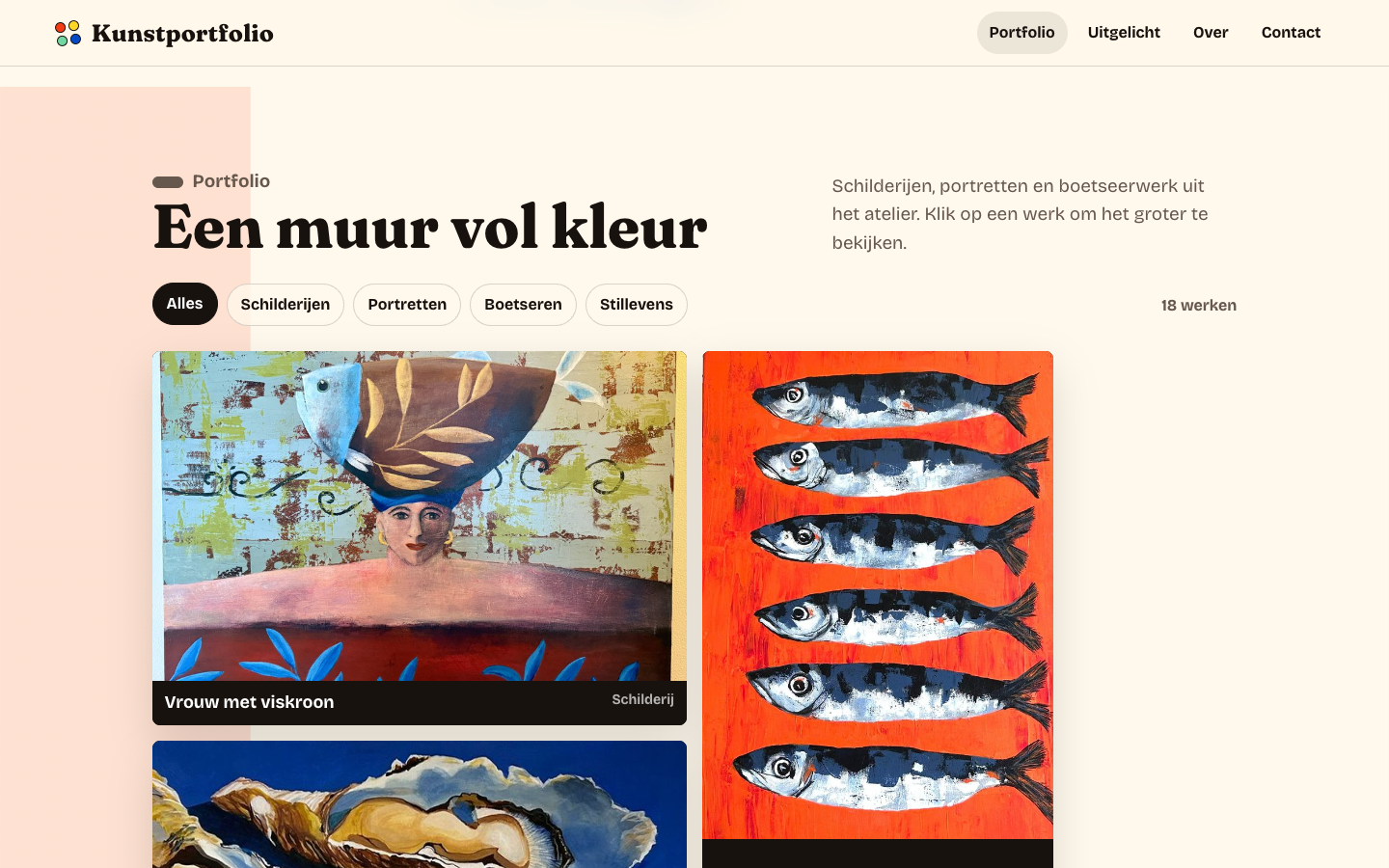 Kunstportfolio met schilderijen en beelden in heldere kleurvlakken